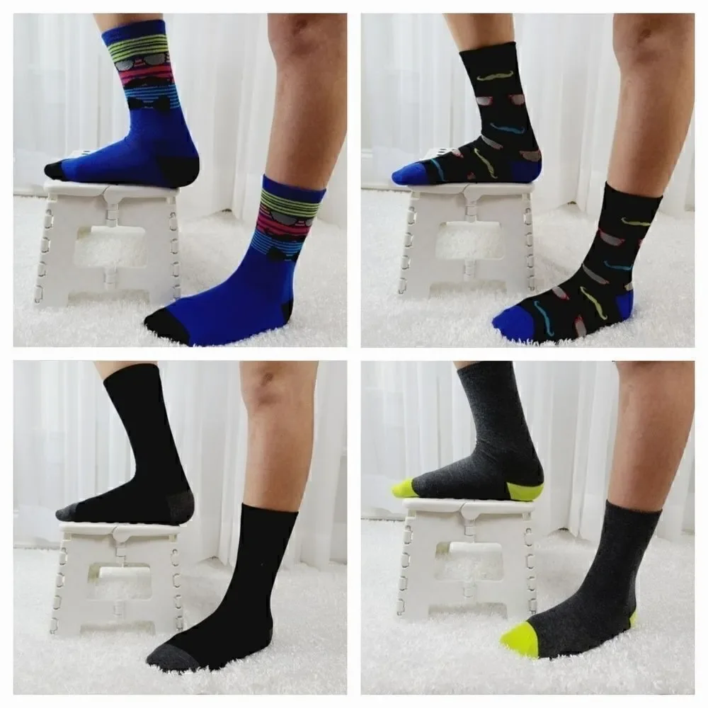 4 Pair of Trimfit socks!